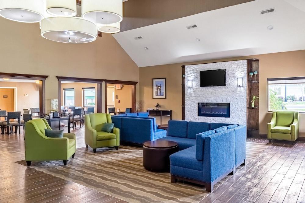 Comfort Inn & Suites Cincinnati Eastgate Εξωτερικό φωτογραφία