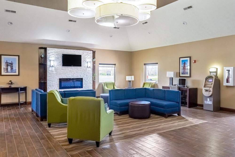 Comfort Inn & Suites Cincinnati Eastgate Εξωτερικό φωτογραφία