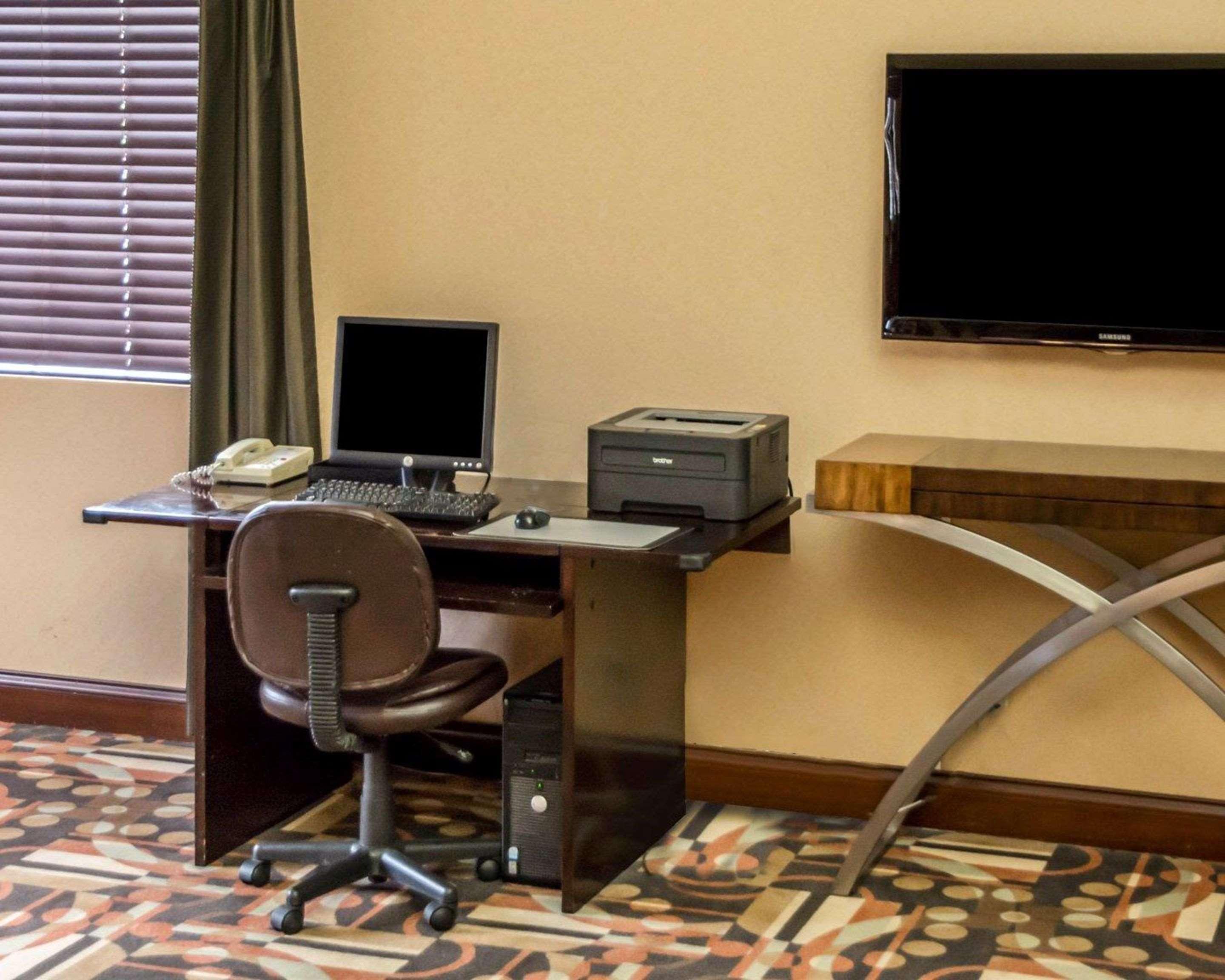 Comfort Inn & Suites Cincinnati Eastgate Εξωτερικό φωτογραφία