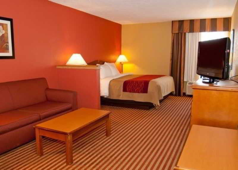 Comfort Inn & Suites Cincinnati Eastgate Εξωτερικό φωτογραφία