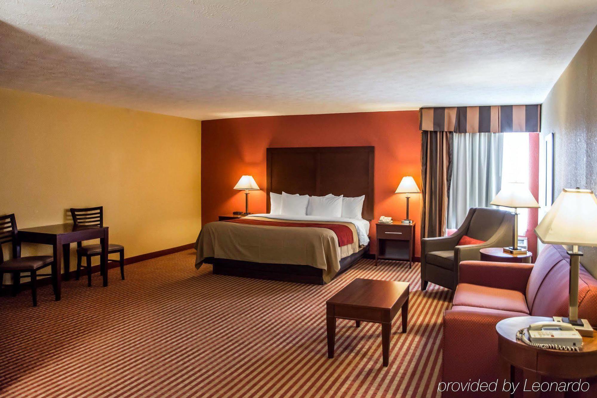 Comfort Inn & Suites Cincinnati Eastgate Εξωτερικό φωτογραφία
