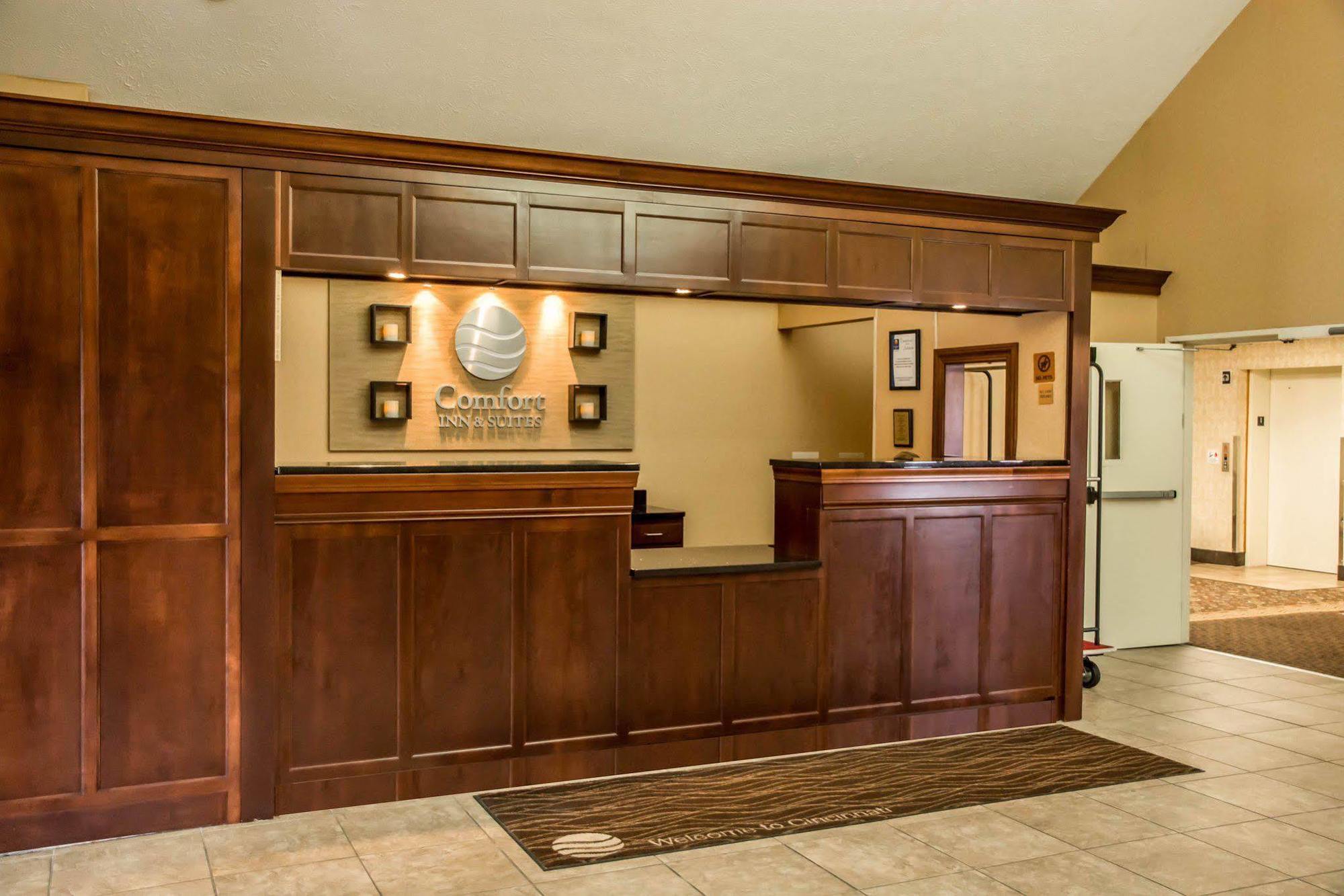 Comfort Inn & Suites Cincinnati Eastgate Εξωτερικό φωτογραφία
