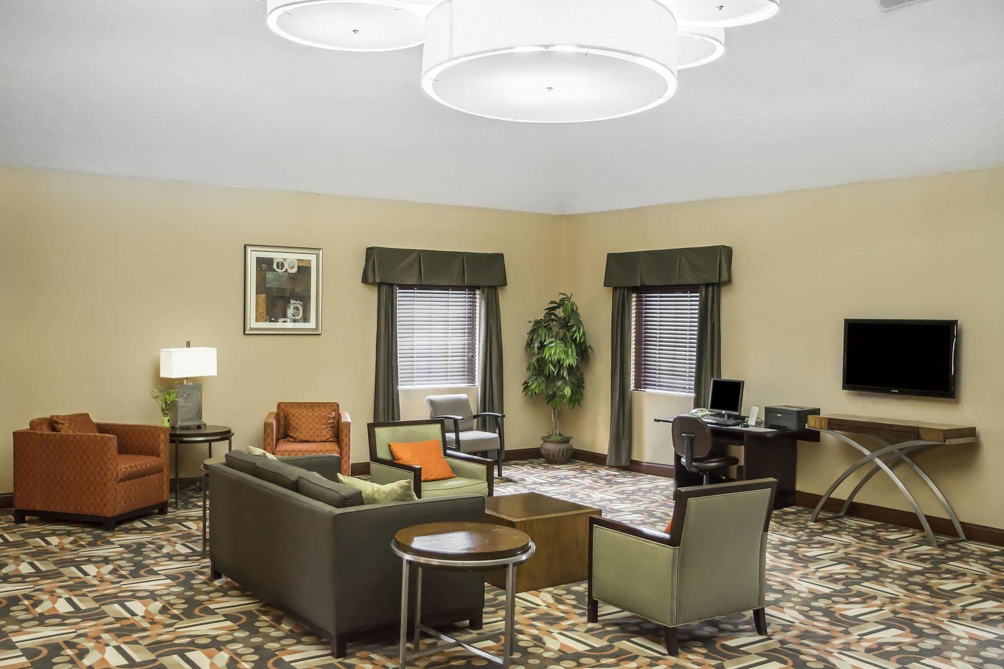 Comfort Inn & Suites Cincinnati Eastgate Εξωτερικό φωτογραφία
