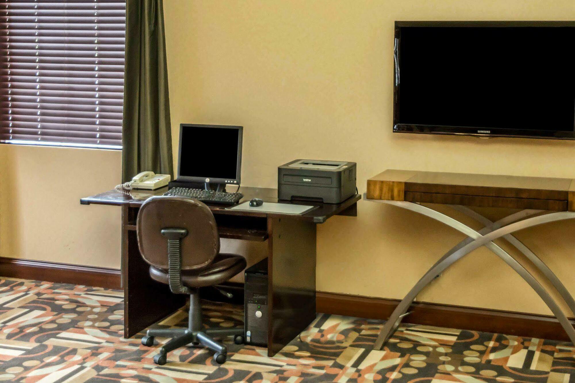Comfort Inn & Suites Cincinnati Eastgate Εξωτερικό φωτογραφία